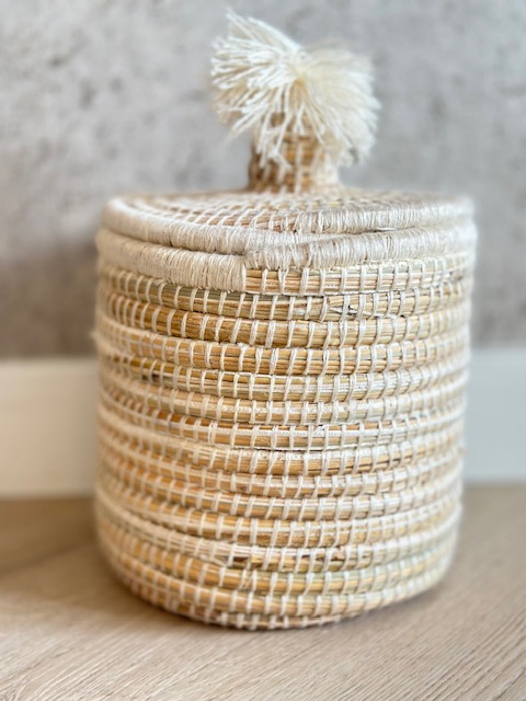 Handgemaakte pompom mandje L